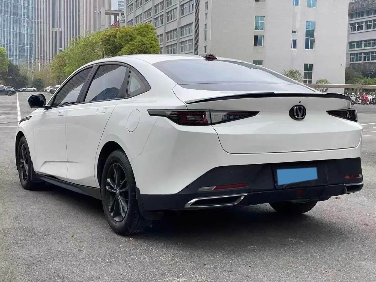 2023 ChangAn Lamore 1.5T 170HP L4 7DCT,autocango,china used car exporter,china ev exporter,chinese used car exporter,chinese used ev exporter