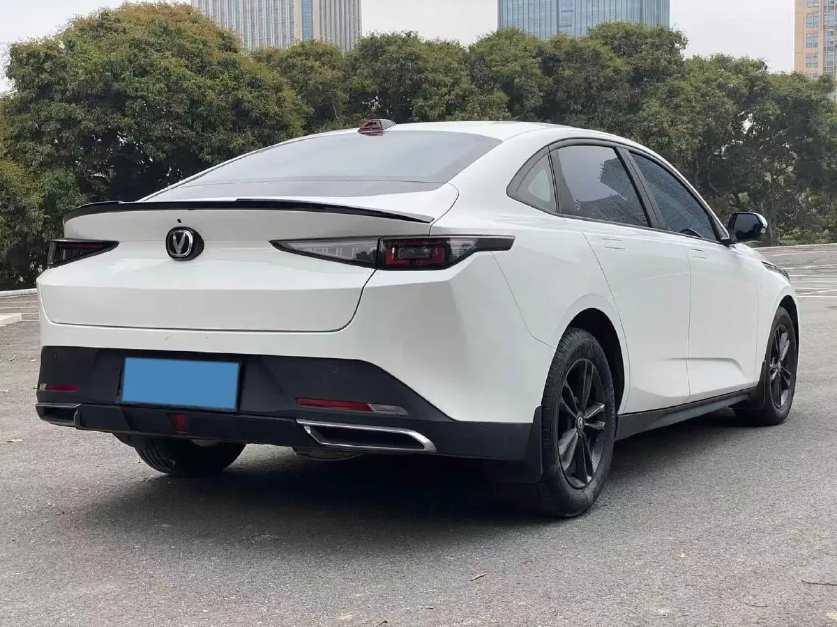 2023 ChangAn Lamore 1.5T 170HP L4 7DCT,autocango,china used car exporter,china ev exporter,chinese used car exporter,chinese used ev exporter
