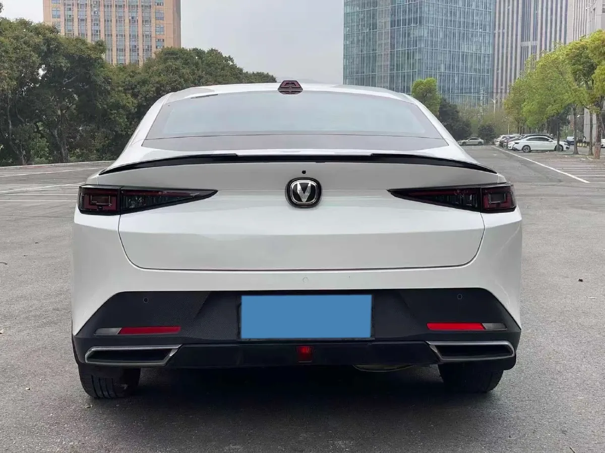 2023 ChangAn Lamore 1.5T 170HP L4 7DCT,autocango,china used car exporter,china ev exporter,chinese used car exporter,chinese used ev exporter