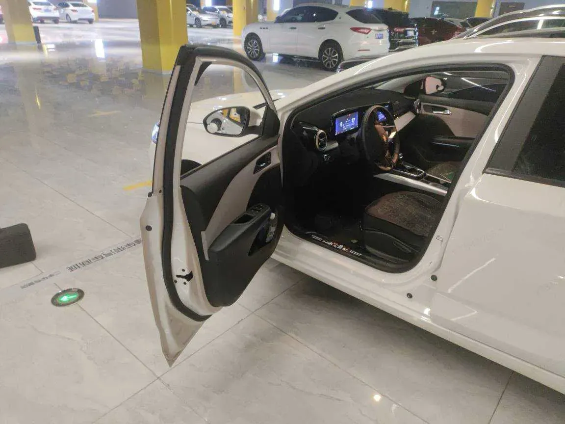 2023 Chevrolet Monza 1.5L 113HP L4 6DCT,autocango,china used car exporter,china ev exporter,chinese used car exporter,chinese used ev exporter