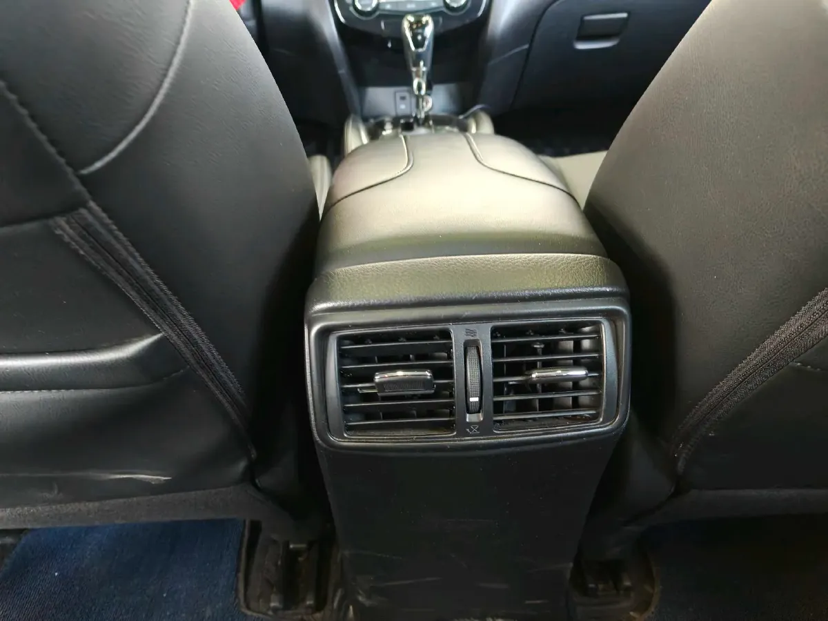 2019 Nissan X-Trail 2.0L 154HP L4 CVT,autocango,china used car exporter,china ev exporter,chinese used car exporter,chinese used ev exporter