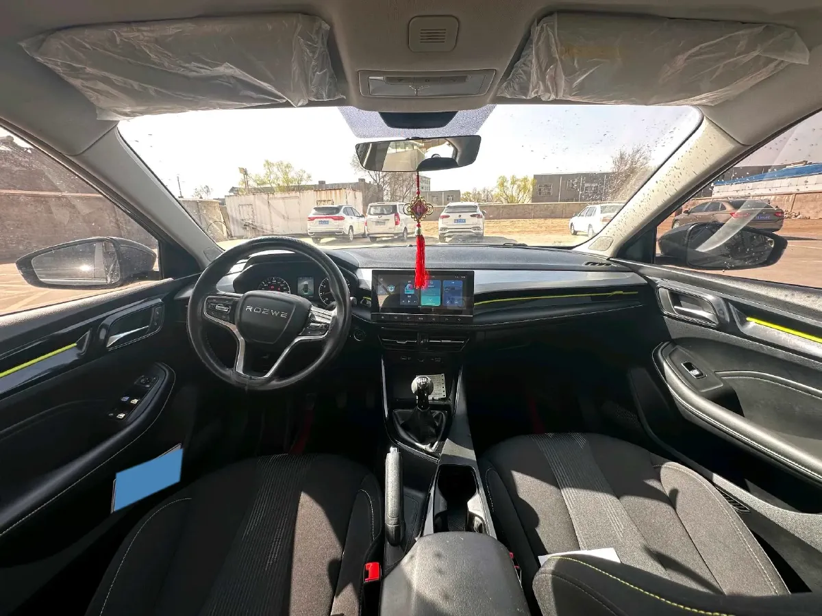 2021 Roewe i5 1.5L 120HP L4 5MT,autocango,china used car exporter,china ev exporter,chinese used car exporter,chinese used ev exporter