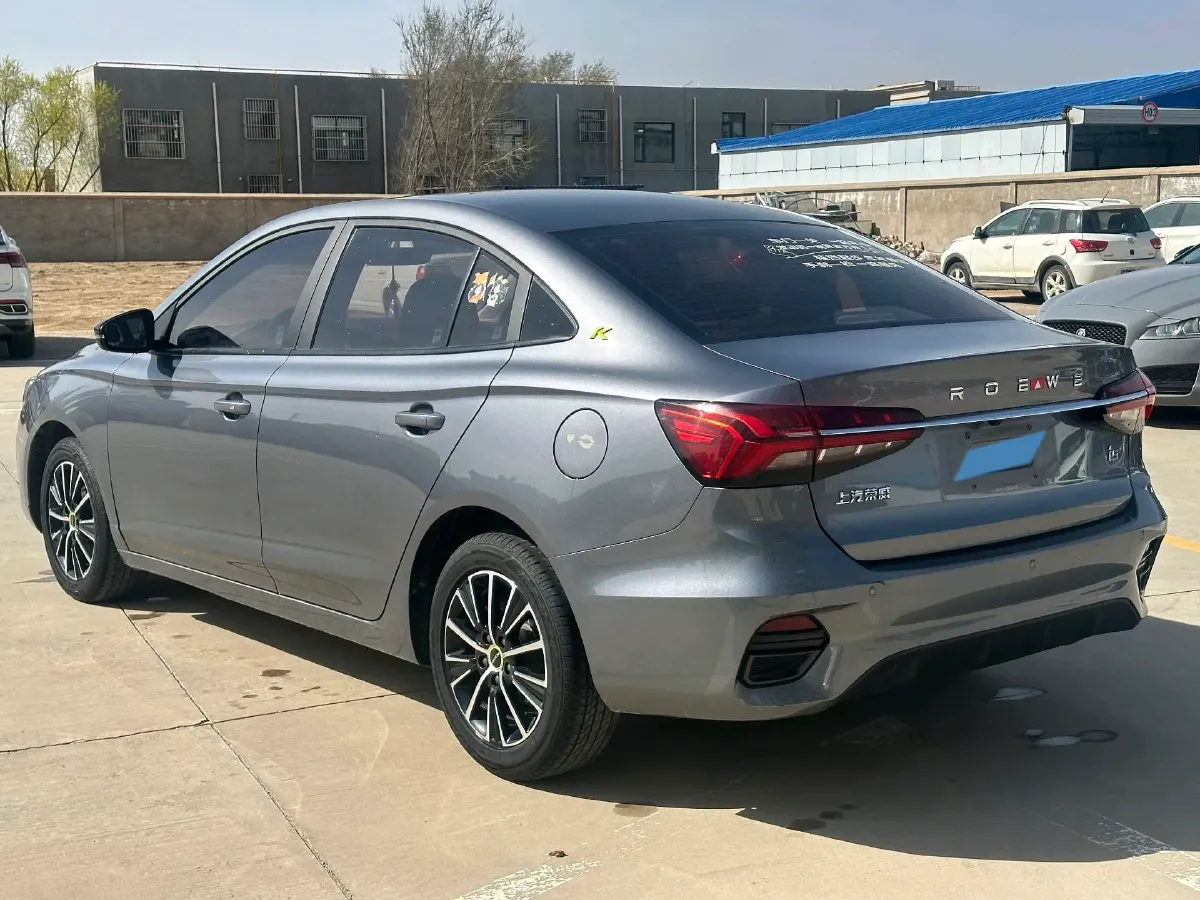 2021 Roewe i5 1.5L 120HP L4 5MT,autocango,china used car exporter,china ev exporter,chinese used car exporter,chinese used ev exporter
