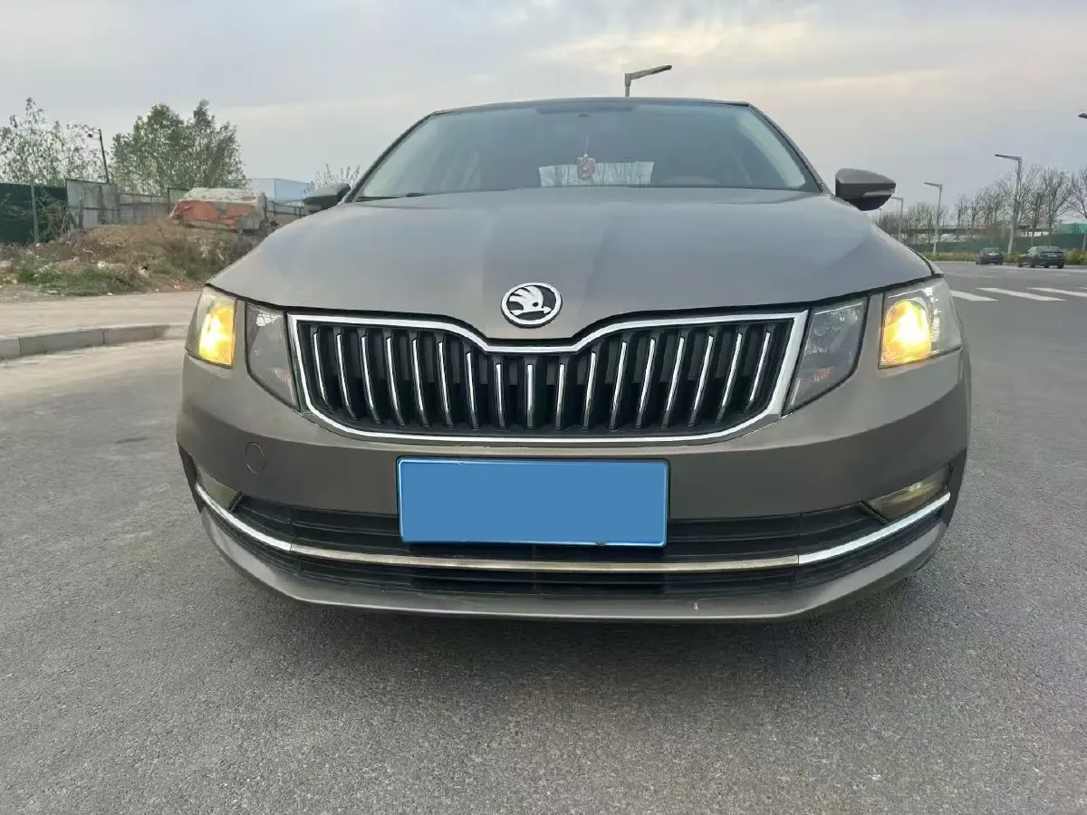 2018 Skoda Octavia 1.2T 116HP L4 7DCT,autocango,china used car exporter,china ev exporter,chinese used car exporter,chinese used ev exporter