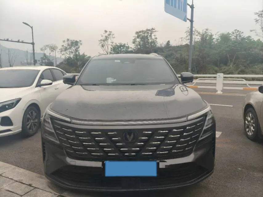 2025 ChangAn CS75 Plus 1.5T 192HP L4 8AT,autocango,china used car exporter,china ev exporter,chinese used car exporter,chinese used ev exporter