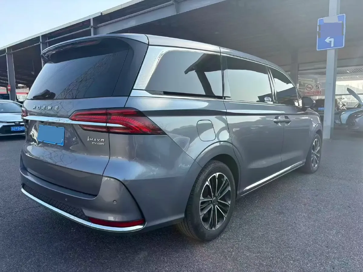 2022 Roewe iMAX8 2.0T 234HP L4 8AT,autocango,china used car exporter,china ev exporter,chinese used car exporter,chinese used ev exporter