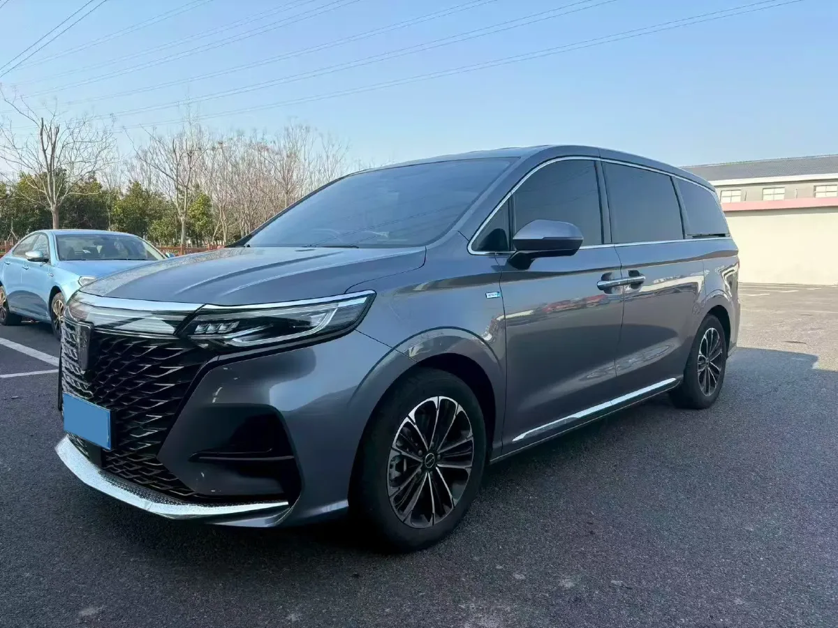 2022 Roewe iMAX8 2.0T 234HP L4 8AT,autocango,china used car exporter,china ev exporter,chinese used car exporter,chinese used ev exporter