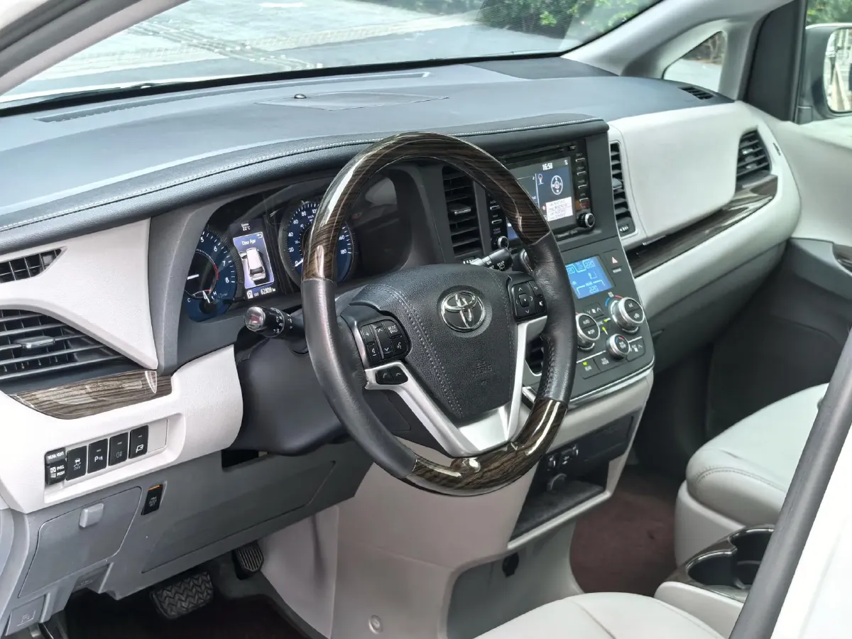 2018 Toyota Highlander 2.0T 220HP L4 6AT,autocango,china used car exporter,china ev exporter,chinese used car exporter,chinese used ev exporter