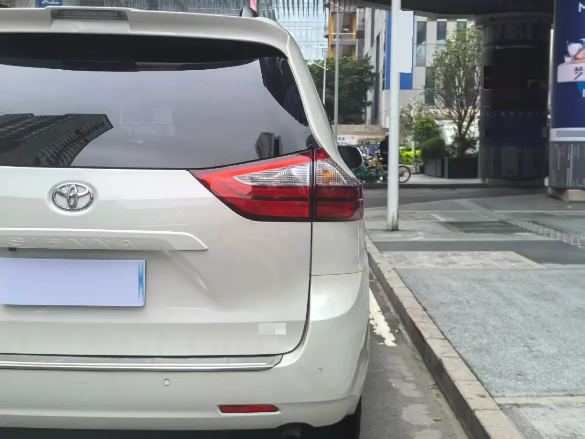 2018 Toyota Highlander 2.0T 220HP L4 6AT,autocango,china used car exporter,china ev exporter,chinese used car exporter,chinese used ev exporter
