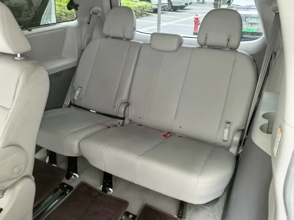 2018 Toyota Highlander 2.0T 220HP L4 6AT,autocango,china used car exporter,china ev exporter,chinese used car exporter,chinese used ev exporter