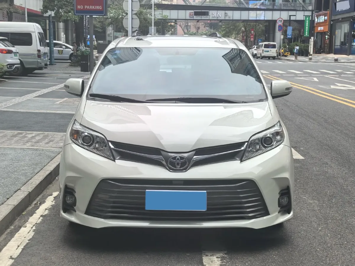 2018 Toyota Highlander 2.0T 220HP L4 6AT,autocango,china used car exporter,china ev exporter,chinese used car exporter,chinese used ev exporter