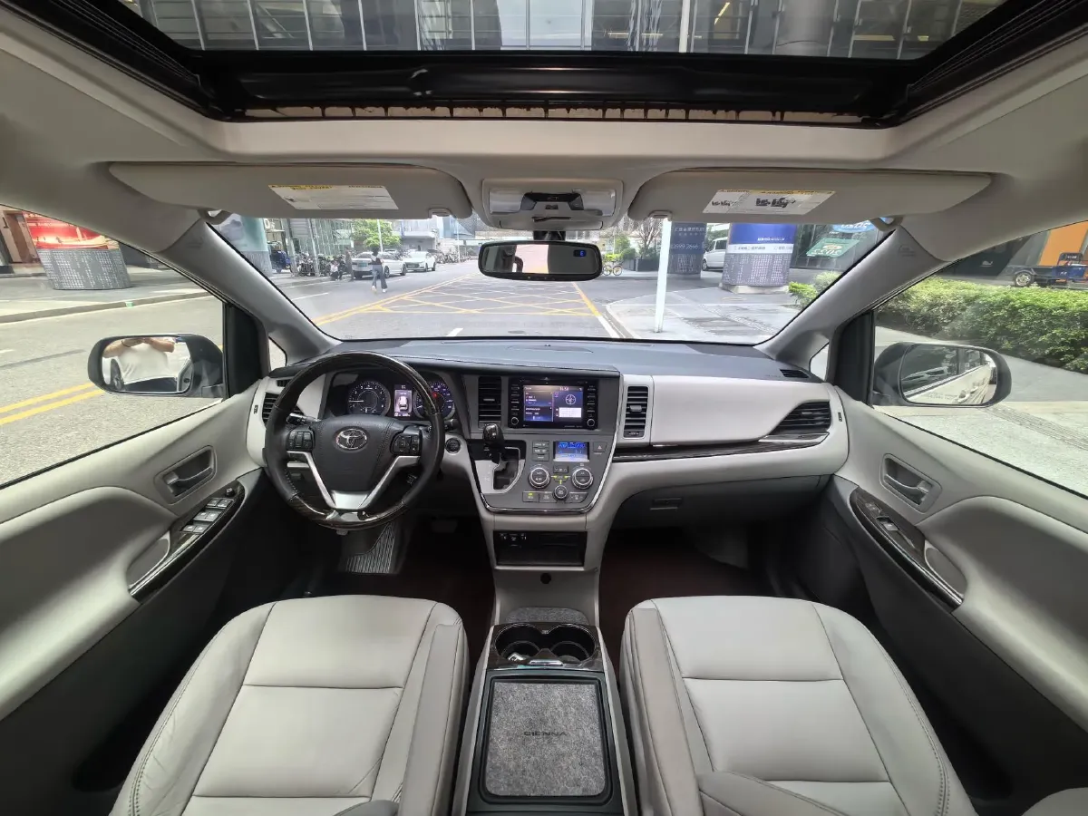 2018 Toyota Highlander 2.0T 220HP L4 6AT,autocango,china used car exporter,china ev exporter,chinese used car exporter,chinese used ev exporter