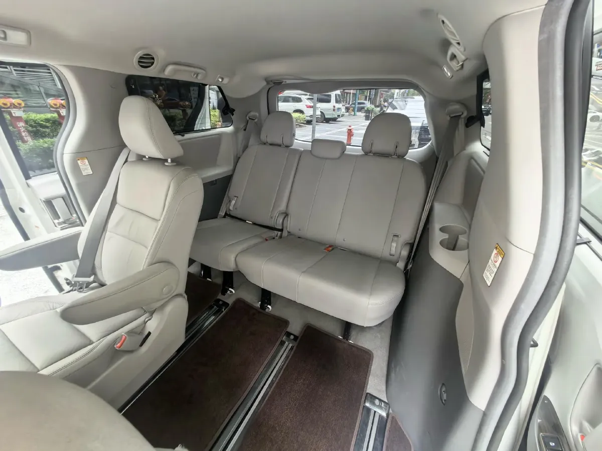 2018 Toyota Highlander 2.0T 220HP L4 6AT,autocango,china used car exporter,china ev exporter,chinese used car exporter,chinese used ev exporter