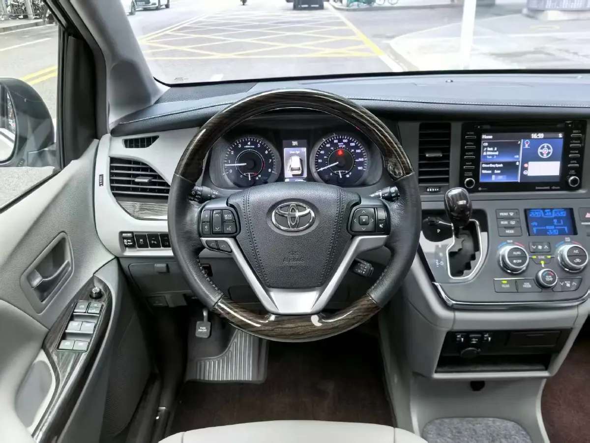 2018 Toyota Highlander 2.0T 220HP L4 6AT,autocango,china used car exporter,china ev exporter,chinese used car exporter,chinese used ev exporter