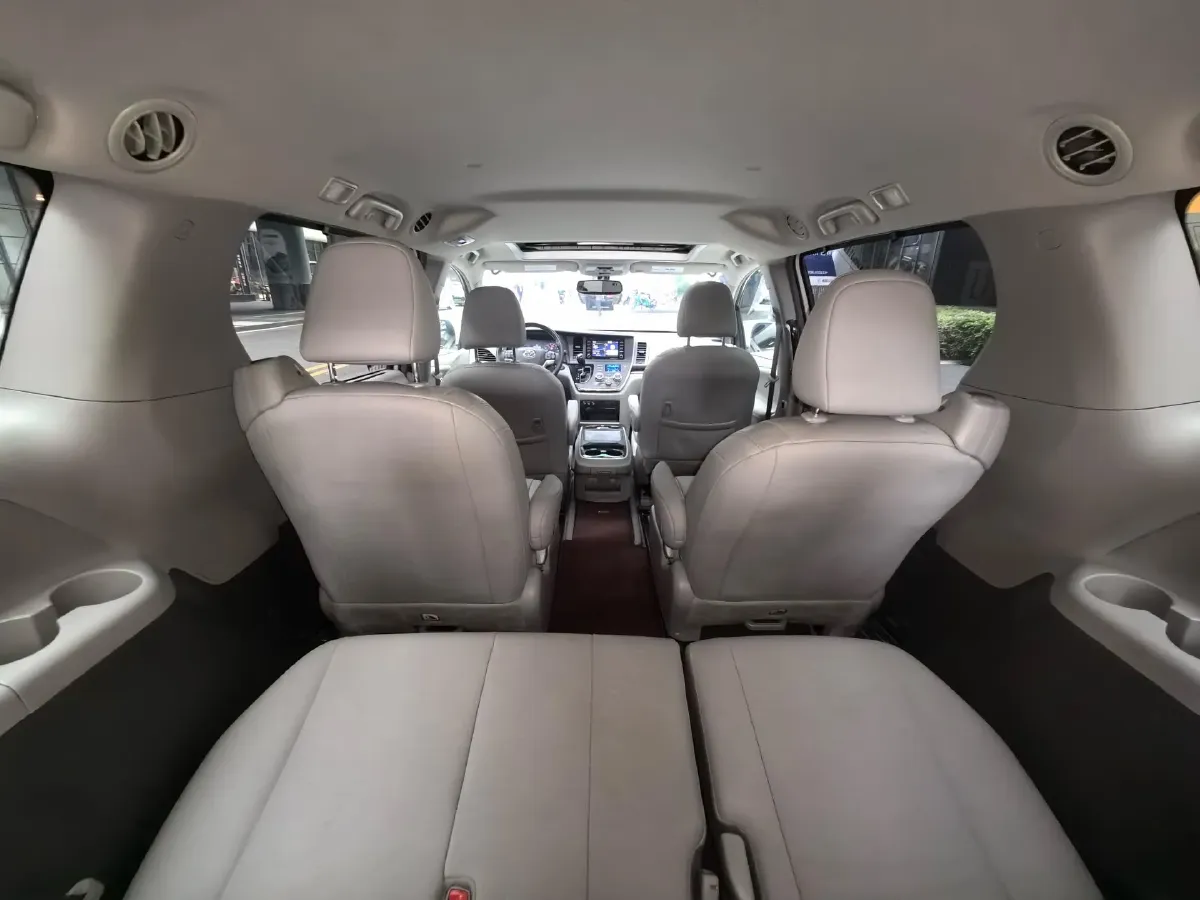 2018 Toyota Highlander 2.0T 220HP L4 6AT,autocango,china used car exporter,china ev exporter,chinese used car exporter,chinese used ev exporter