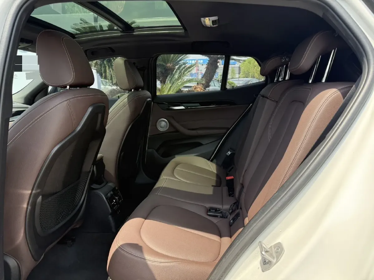 2021 BMW X2 2.0T 192HP L4 7DCT,autocango,china used car exporter,china ev exporter,chinese used car exporter,chinese used ev exporter