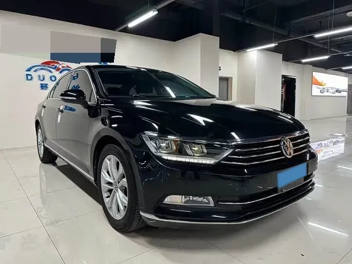 2019 Volkswagen Magotan 2.0T 186HP L4 7DCT,autocango,china used car exporter,china ev exporter,chinese used car exporter,chinese used ev exporter