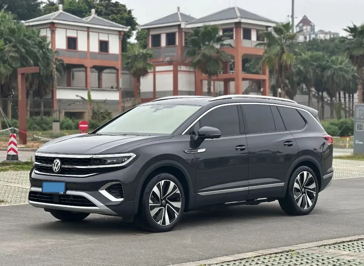 2024 Volkswagen Talagon 2.0T 220HP L4 7DCT,autocango,china used car exporter,china ev exporter,chinese used car exporter,chinese used ev exporter