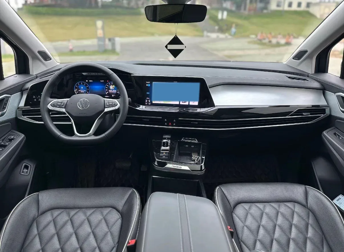 2024 Volkswagen Talagon 2.0T 220HP L4 7DCT,autocango,china used car exporter,china ev exporter,chinese used car exporter,chinese used ev exporter