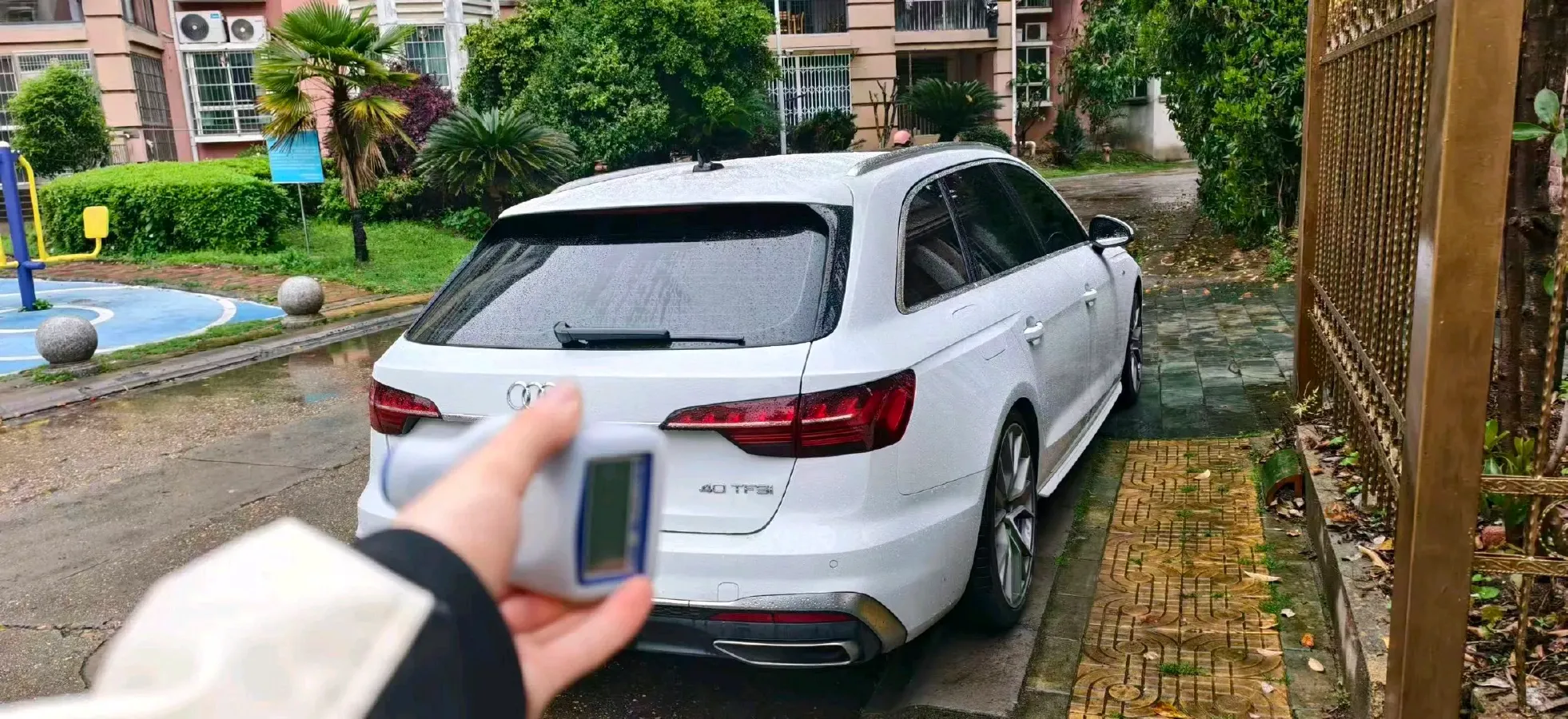 2021 Audi A4 2.0T 204HP L4 7DCT,autocango,china used car exporter,china ev exporter,chinese used car exporter,chinese used ev exporter