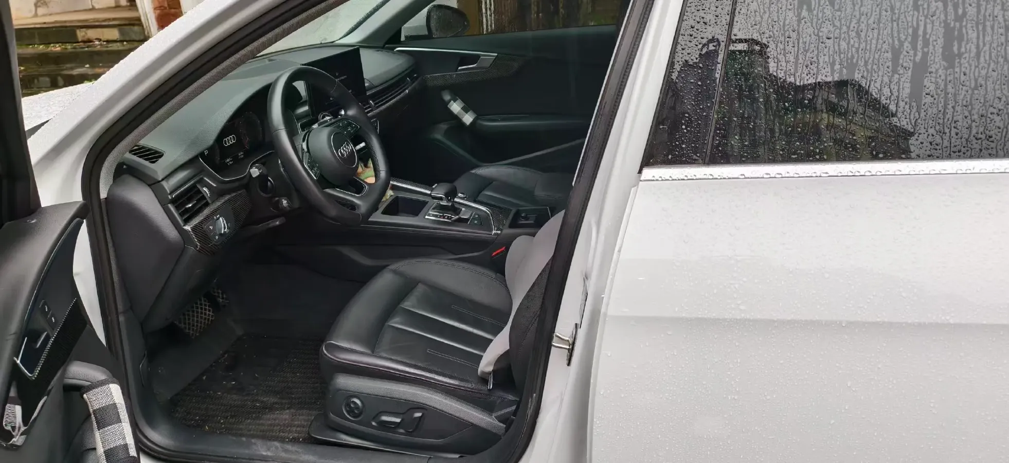 2021 Audi A4 2.0T 204HP L4 7DCT,autocango,china used car exporter,china ev exporter,chinese used car exporter,chinese used ev exporter