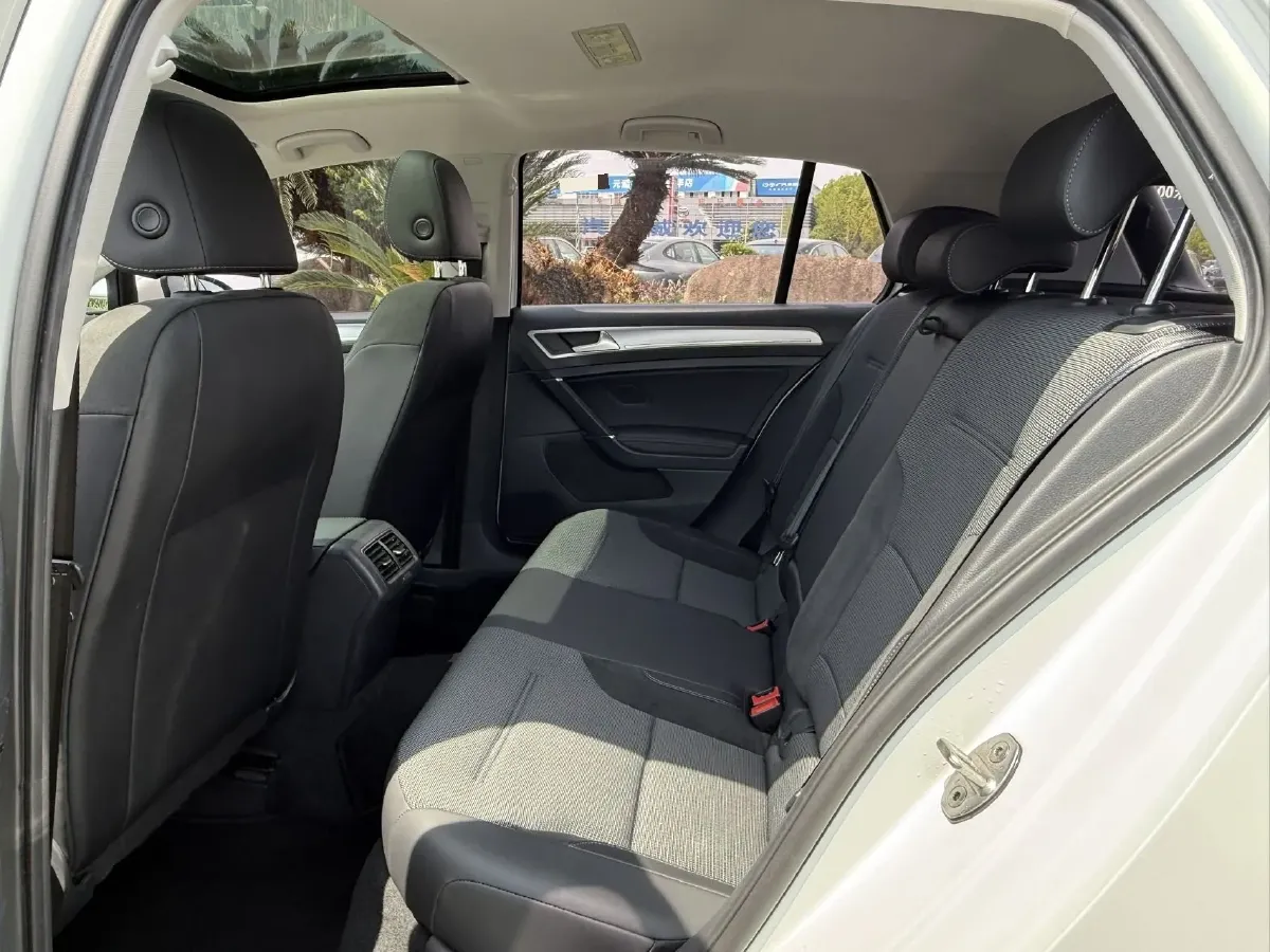 2018 Volkswagen Golf 1.4T 131HP L4 7DCT,autocango,china used car exporter,china ev exporter,chinese used car exporter,chinese used ev exporter