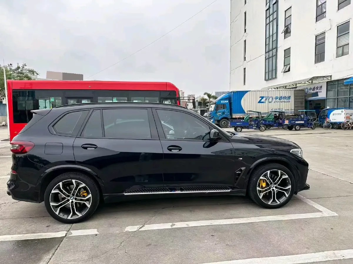 2022 BMW X5 3.0T 333HP L6 8AT,autocango,china used car exporter,china ev exporter,chinese used car exporter,chinese used ev exporter