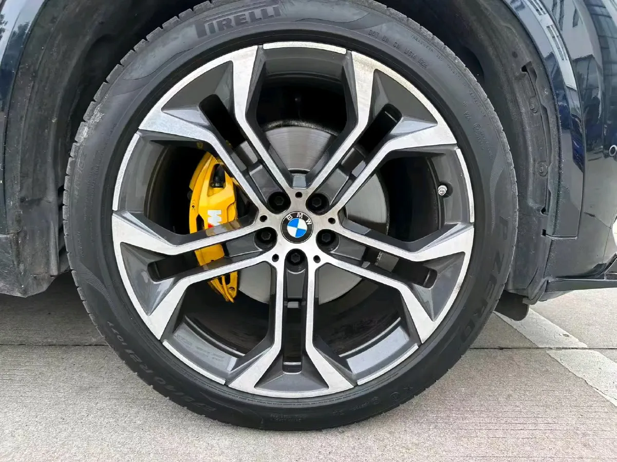 2022 BMW X5 3.0T 333HP L6 8AT,autocango,china used car exporter,china ev exporter,chinese used car exporter,chinese used ev exporter