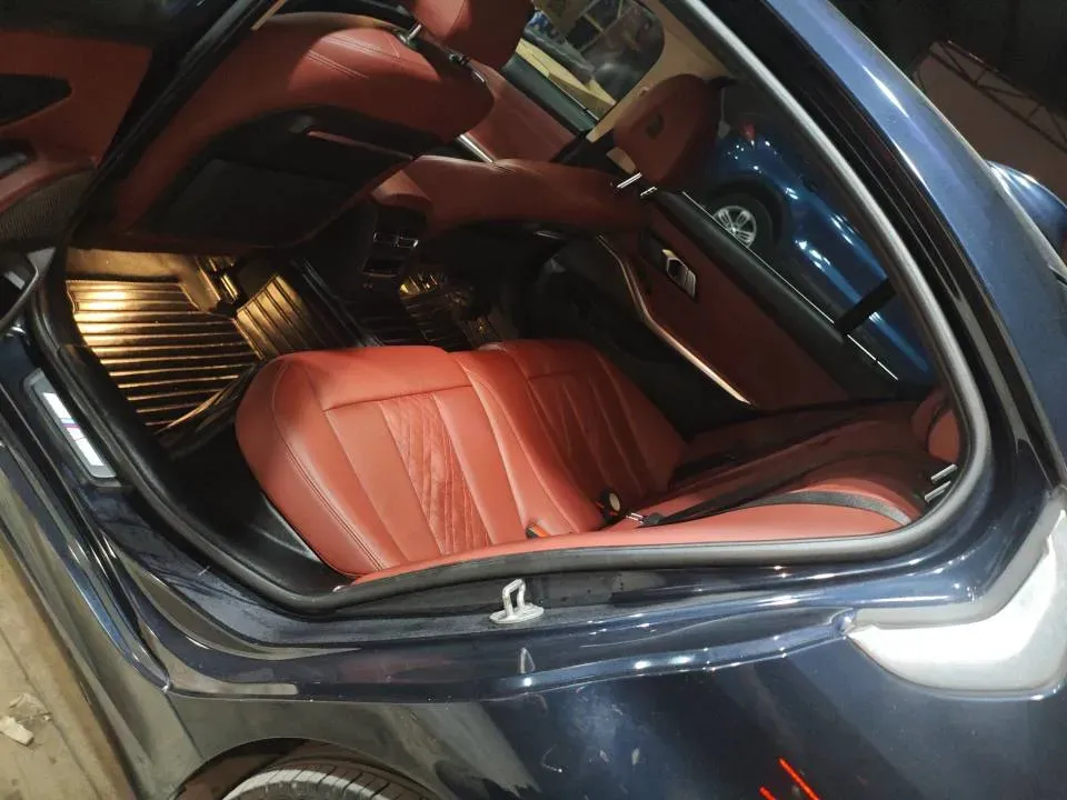 2022 BMW 3 Series 2.0T 156HP L4 8AT,autocango,china used car exporter,china ev exporter,chinese used car exporter,chinese used ev exporter