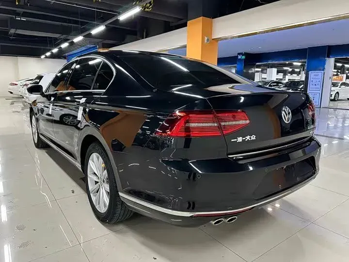 2018 Volkswagen Magotan 1.8T 180HP L4 7DCT,autocango,china used car exporter,china ev exporter,chinese used car exporter,chinese used ev exporter