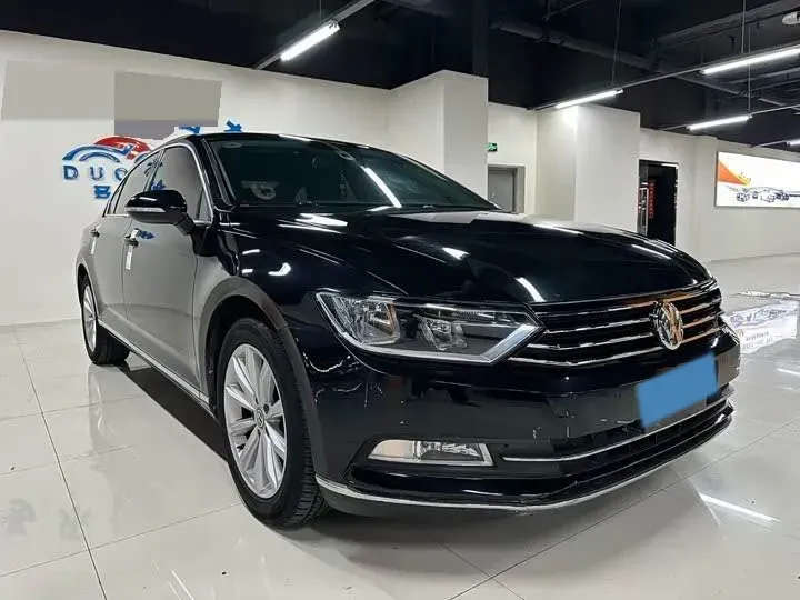 2018 Volkswagen Magotan 1.8T 180HP L4 7DCT,autocango,china used car exporter,china ev exporter,chinese used car exporter,chinese used ev exporter