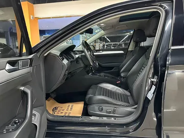 2018 Volkswagen Magotan 1.8T 180HP L4 7DCT,autocango,china used car exporter,china ev exporter,chinese used car exporter,chinese used ev exporter