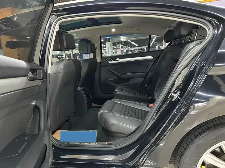 2018 Volkswagen Magotan 1.8T 180HP L4 7DCT,autocango,china used car exporter,china ev exporter,chinese used car exporter,chinese used ev exporter