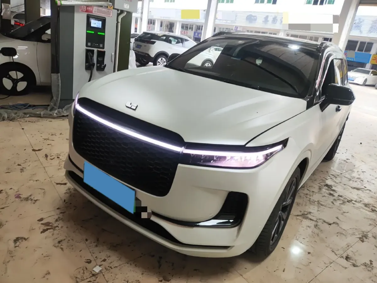 2021 Li ONE Range Extended 131HP REEV 40.5KWH,autocango,china used car exporter,china ev exporter,chinese used car exporter,chinese used ev exporter