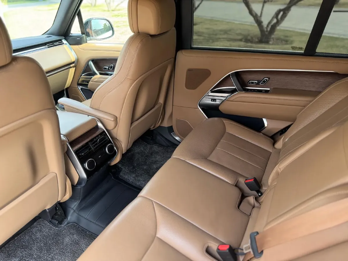 2024 Land Rover Range Rover 3.0T 400HP L6 8AT,autocango,china used car exporter,china ev exporter,chinese used car exporter,chinese used ev exporter