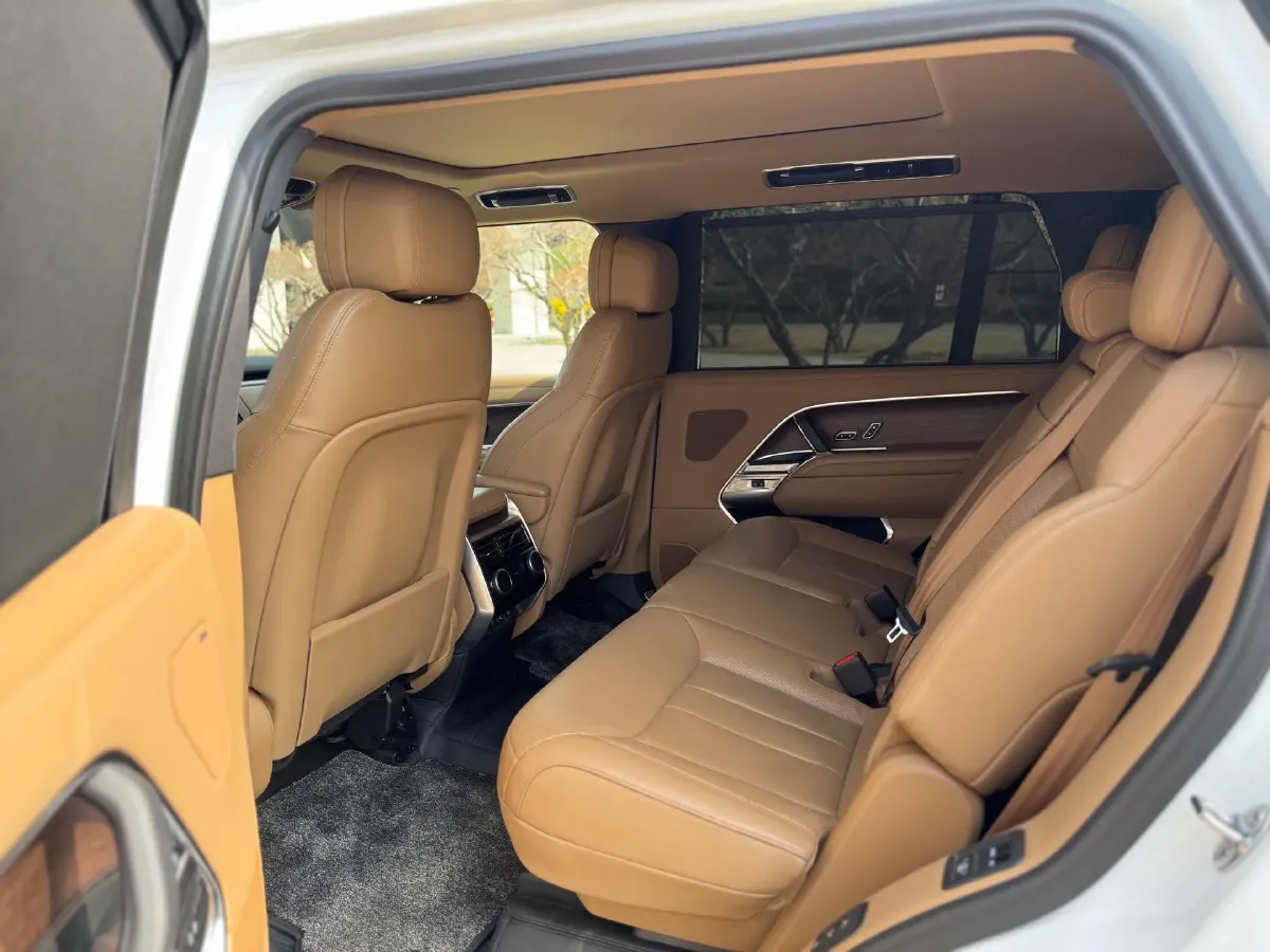 2024 Land Rover Range Rover 3.0T 400HP L6 8AT,autocango,china used car exporter,china ev exporter,chinese used car exporter,chinese used ev exporter