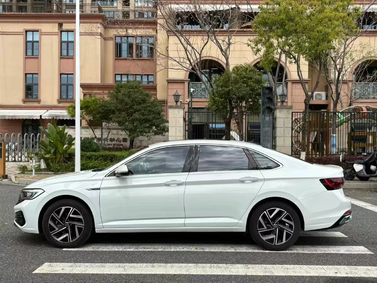 2023 Volkswagen Sagitar 1.2T 116HP L4 7DCT,autocango,china used car exporter,china ev exporter,chinese used car exporter,chinese used ev exporter