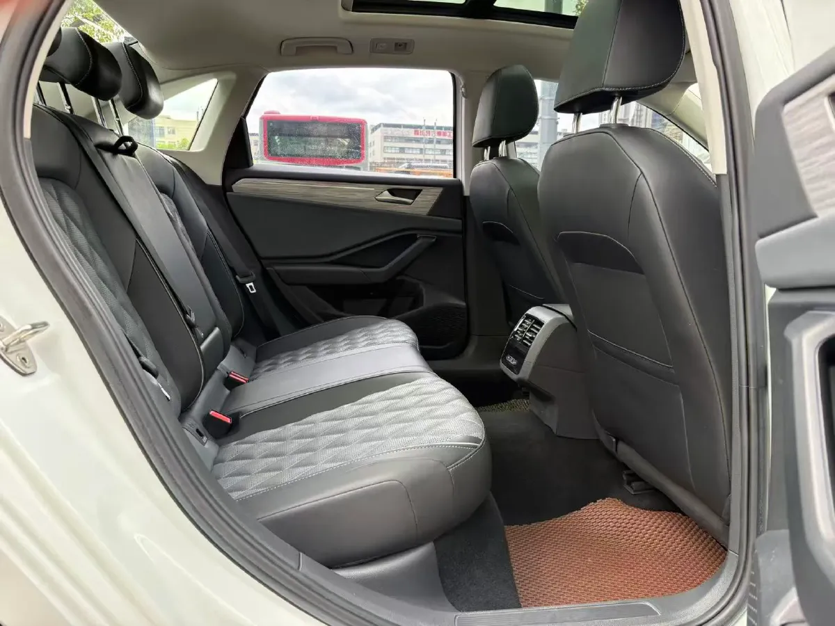 2023 Volkswagen Sagitar 1.2T 116HP L4 7DCT,autocango,china used car exporter,china ev exporter,chinese used car exporter,chinese used ev exporter