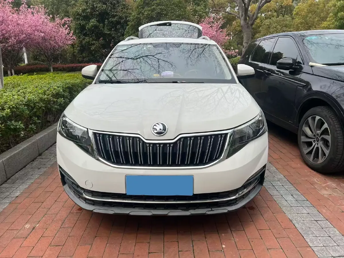2018 Skoda Rapid Spaceback 1.4T 131HP L4 7DCT,autocango,china used car exporter,china ev exporter,chinese used car exporter,chinese used ev exporter