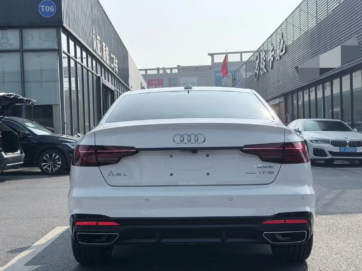 2024 Audi A4L 2.0T 190HP L4 7DCT,autocango,china used car exporter,china ev exporter,chinese used car exporter,chinese used ev exporter
