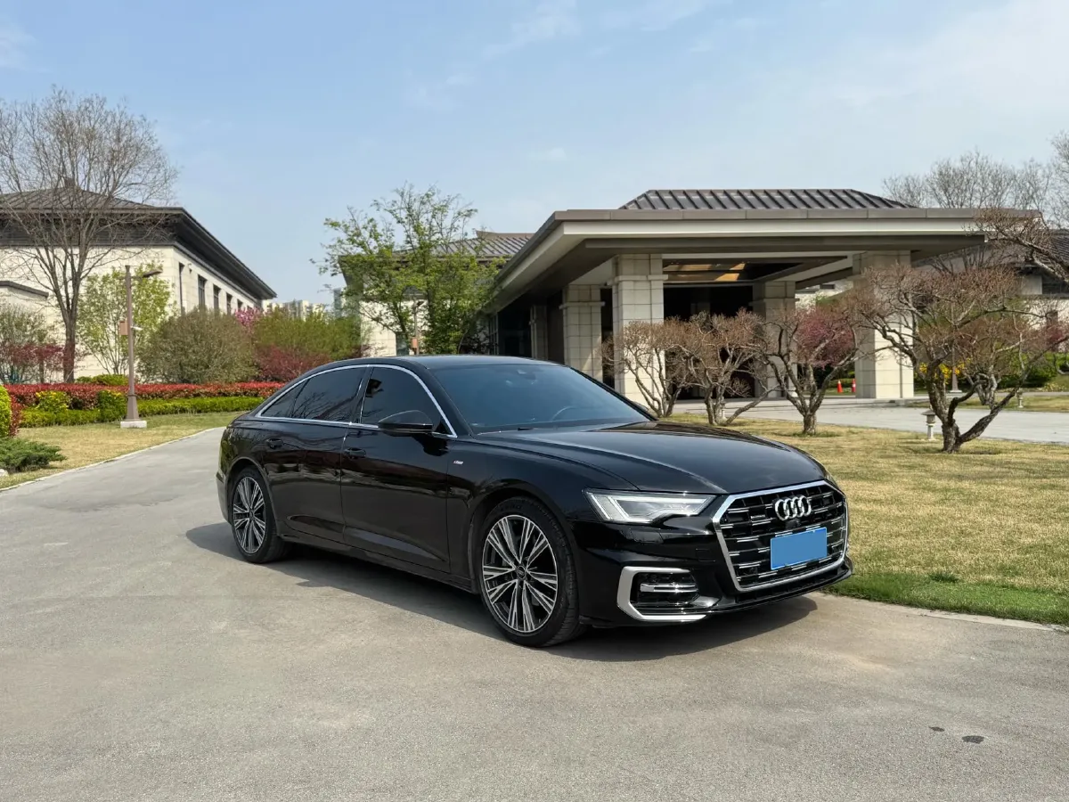 2023 Audi A6L 2.0T 245HP L4 7DCT,autocango,china used car exporter,china ev exporter,chinese used car exporter,chinese used ev exporter