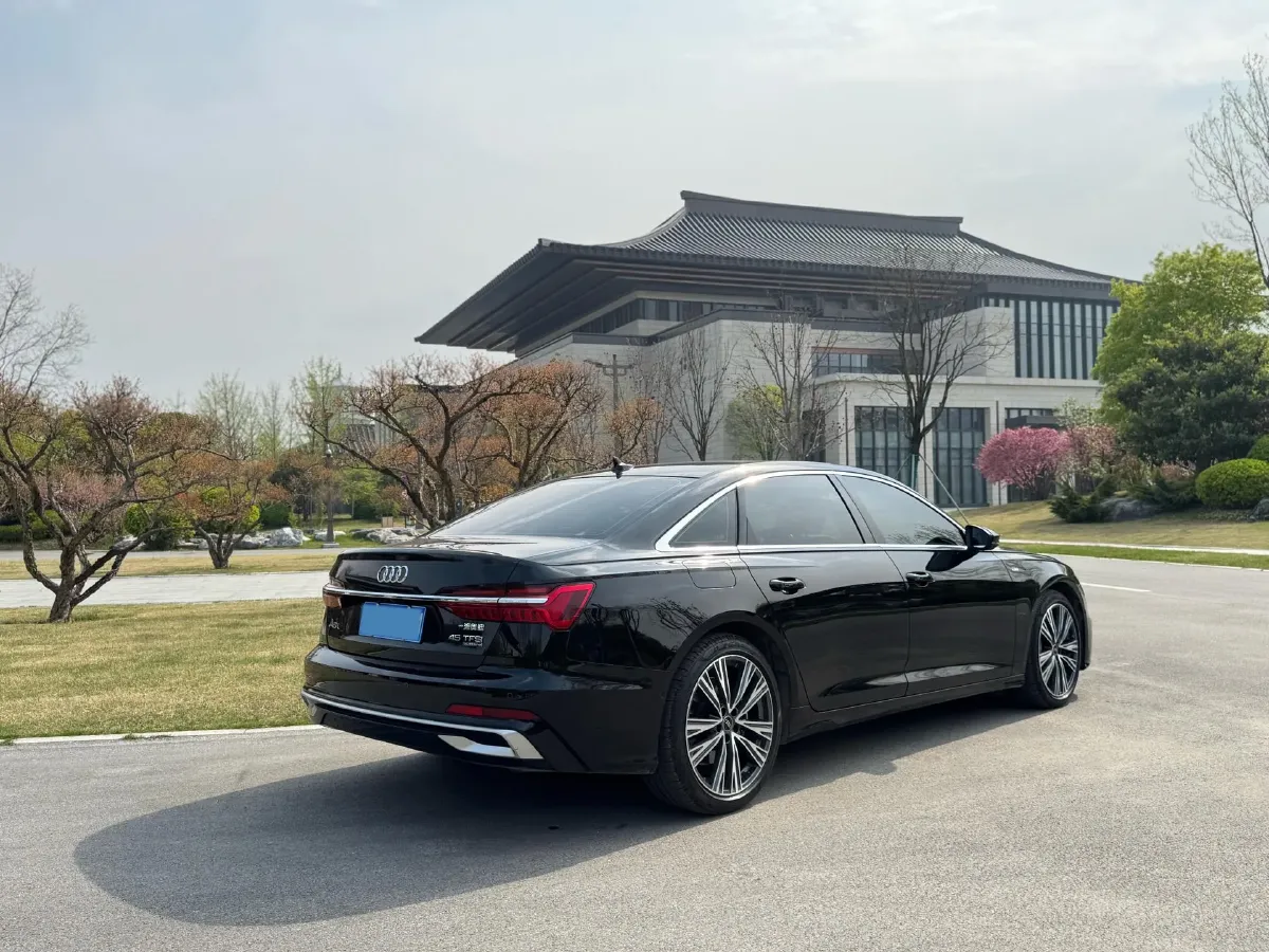 2023 Audi A6L 2.0T 245HP L4 7DCT,autocango,china used car exporter,china ev exporter,chinese used car exporter,chinese used ev exporter