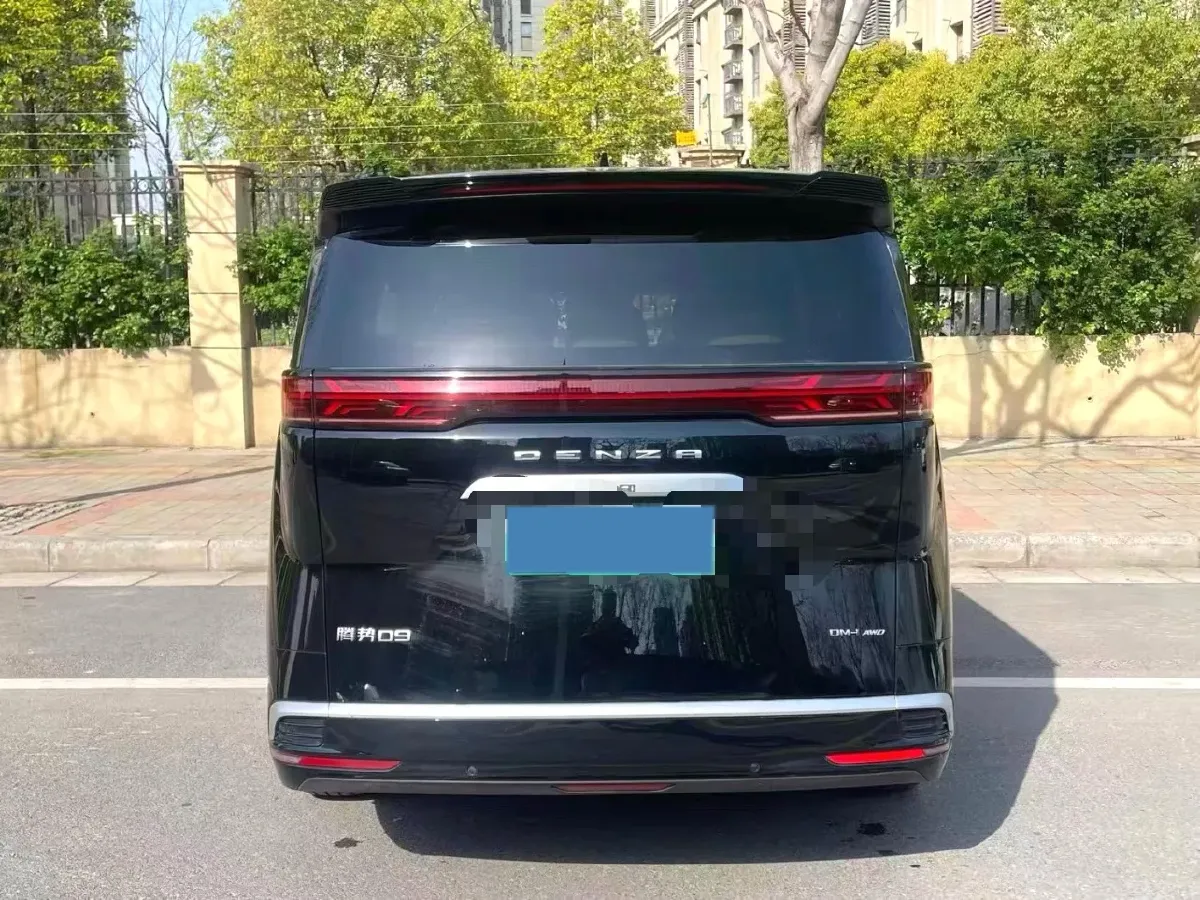 2024 Denza D9 1.5T 139HP L4 E-CVT PHEV 40KWH,autocango,china used car exporter,china ev exporter,chinese used car exporter,chinese used ev exporter