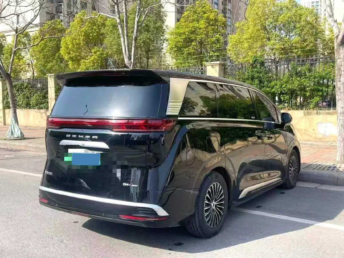 2024 Denza D9 1.5T 139HP L4 E-CVT PHEV 40KWH,autocango,china used car exporter,china ev exporter,chinese used car exporter,chinese used ev exporter