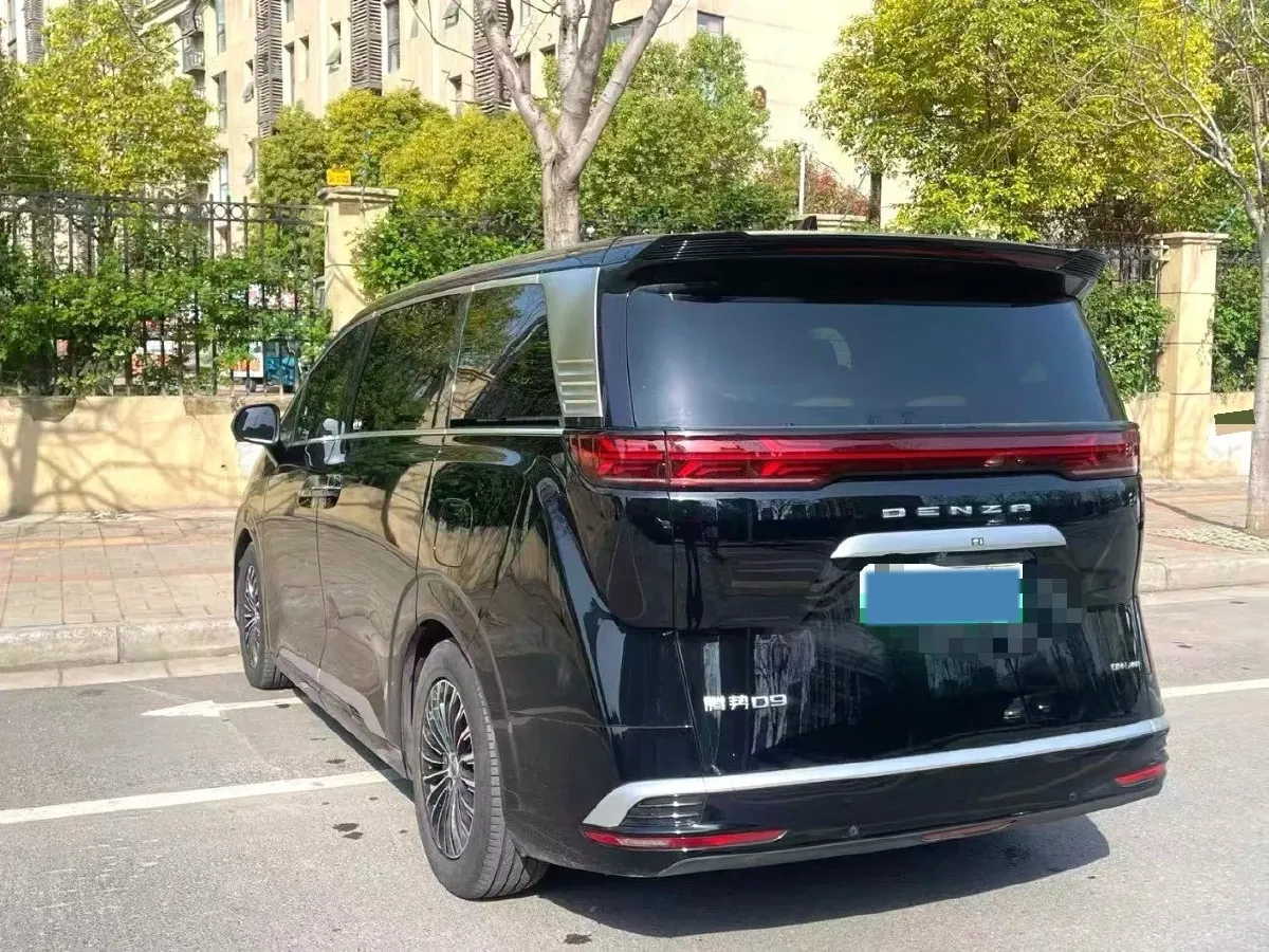 2024 Denza D9 1.5T 139HP L4 E-CVT PHEV 40KWH,autocango,china used car exporter,china ev exporter,chinese used car exporter,chinese used ev exporter