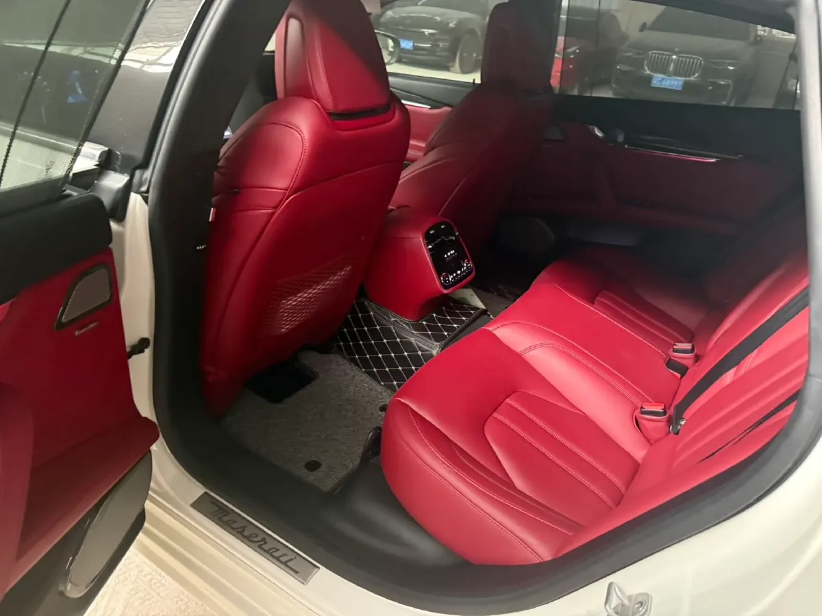 2018 Maserati Quattroporte 3.0T 350HP V6 8AT,autocango,china used car exporter,china ev exporter,chinese used car exporter,chinese used ev exporter