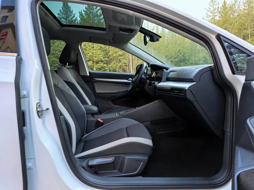 2023 Volkswagen Golf 1.4T 150HP L4 7DCT,autocango,china used car exporter,china ev exporter,chinese used car exporter,chinese used ev exporter