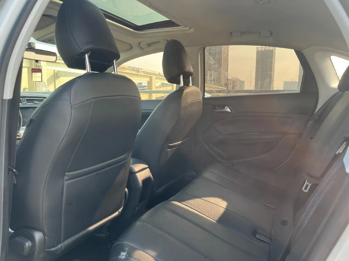 2016 Peugeot 308 1.6L 117HP L4 6AT,autocango,china used car exporter,china ev exporter,chinese used car exporter,chinese used ev exporter