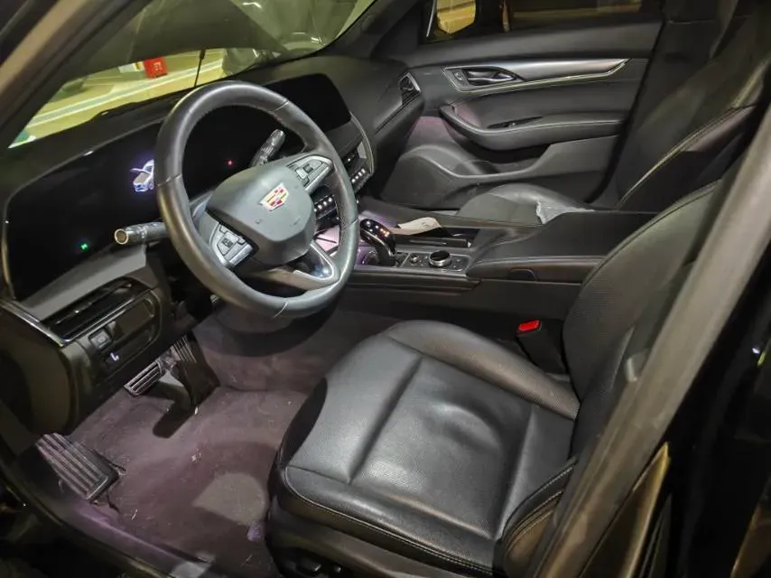 2024 Cadillac CT5 2.0T 237HP L4 10AT,autocango,china used car exporter,china ev exporter,chinese used car exporter,chinese used ev exporter