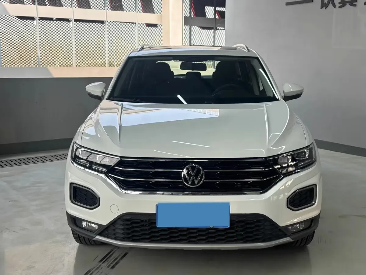 2022 Volkswagen T-Roc 1.4T 150HP L4 7DCT,autocango,china used car exporter,china ev exporter,chinese used car exporter,chinese used ev exporter